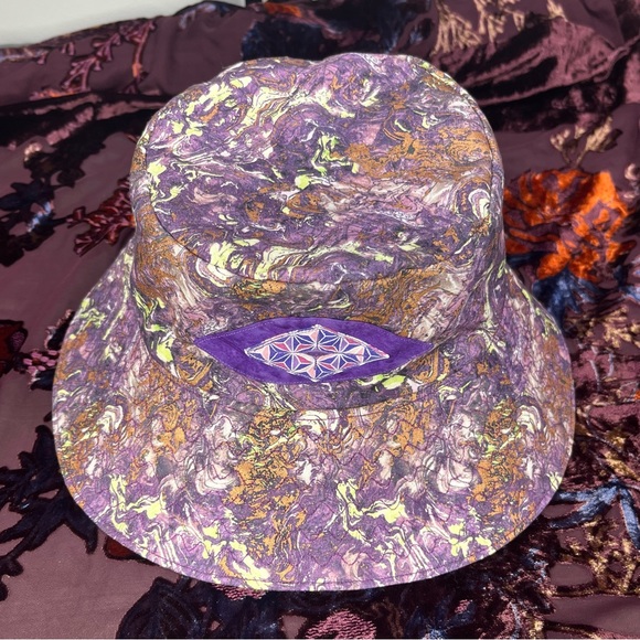 👁patchwork bucket hat👁 - Picture 3 of 9